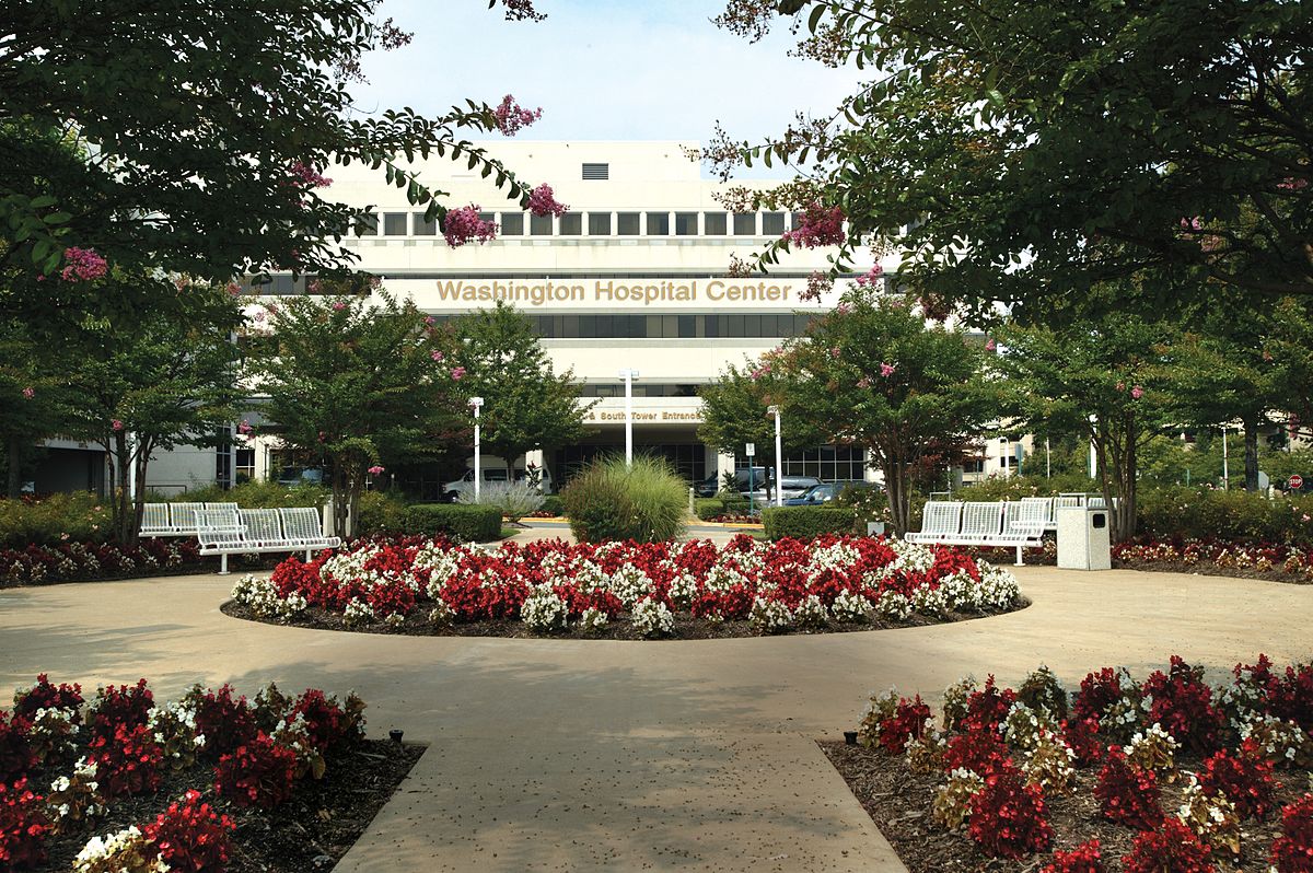 Entrance of Washington Hospital Center_1||||124||||برای یادگارها
